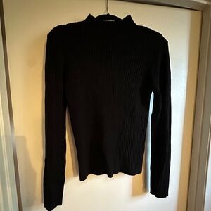 Ribbed black turtleneck size M